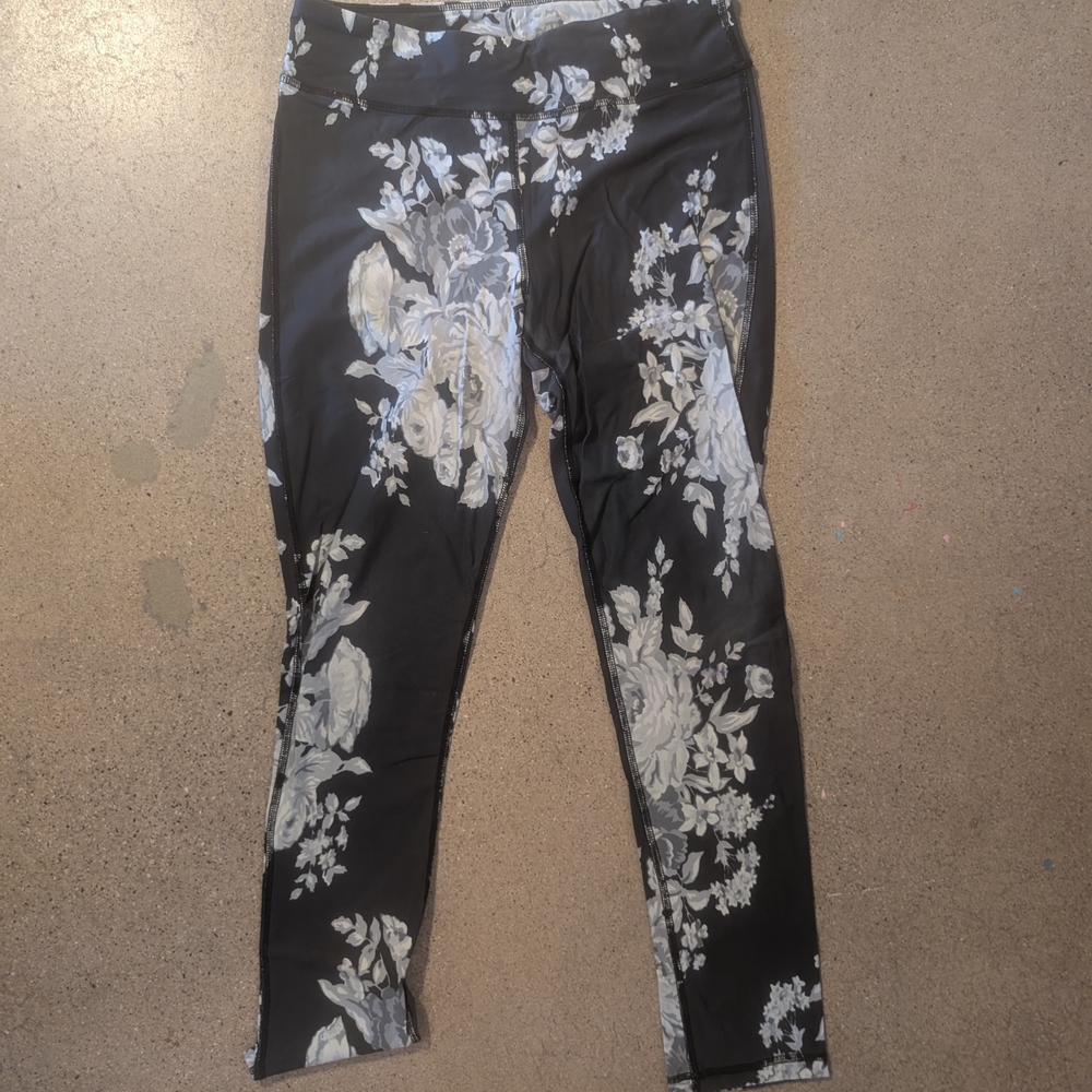 Albion Black and White Floral Leggings